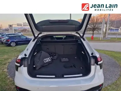 Photo 9 Audi A6  Avant e-hybrid 367 ch S tronic 7 Quattro