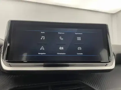 Photo 81 Peugeot 208  PureTech 100 S&S BVM6