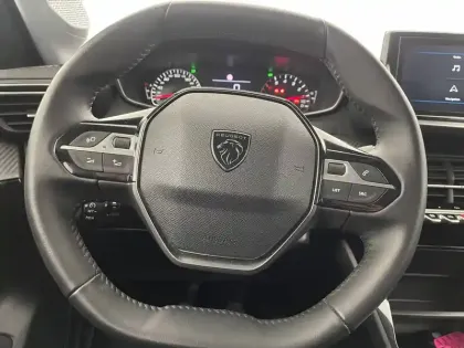 Photo 84 Peugeot 208  PureTech 100 S&S BVM6