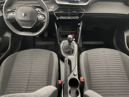 Photo 26 Peugeot 208  PureTech 100 S&S BVM6