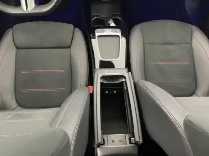 Photo 31 Mercedes CLA  Shooting Brake 250 e Hybrid EQ 8G-DCT