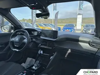 Photo 34 Peugeot 2008  PureTech 130 S&S EAT8