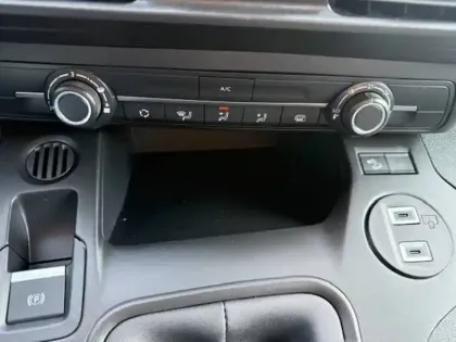 Photo 17 Peugeot Partner  FOURGON M 1000 KG BLUEHDI 130 S&S BVM6