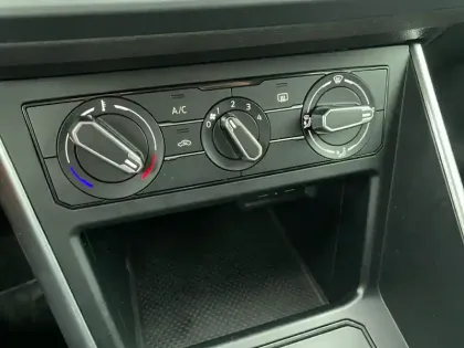 Photo 21 Volkswagen Polo  1.0 TSI 95 S&S BVM5