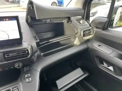 Photo 19 Peugeot Partner  FOURGON M 650 KG BLUEHDI 130 S&S EAT8