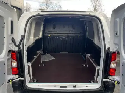 Photo 6 Peugeot Partner  FOURGON M 650 KG BLUEHDI 130 S&S EAT8