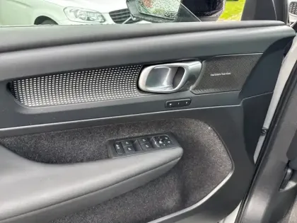 Photo 18 Volvo Xc40  B3 163 ch DCT7