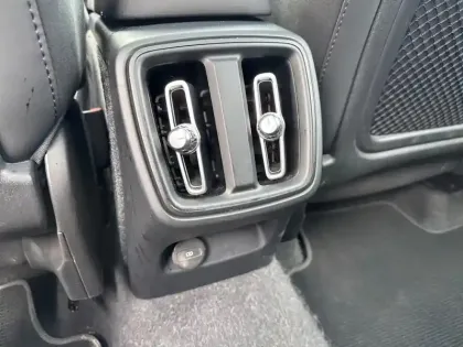 Photo 22 Volvo Xc40  B3 163 ch DCT7