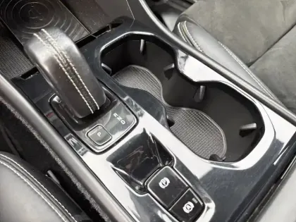 Photo 17 Volvo Xc40  D4 AWD AdBlue 190 ch Geartronic 8