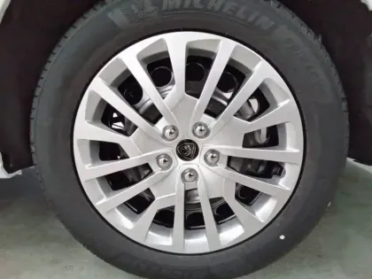 Photo 12 Peugeot Expert  Combi XL BlueHDi 180 S&S EAT8