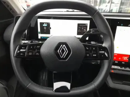 Photo 14 Renault Megane  E-Tech ER EV60 130ch optimum charge