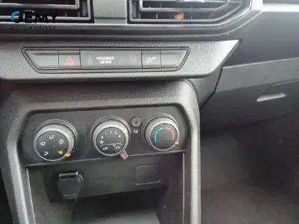 Photo 13 Dacia Sandero  SCe 65