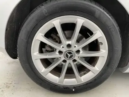 Photo 18 Mercedes Classe A  200 7G-DCT