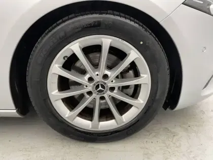 Photo 12 Mercedes Classe A  200 7G-DCT