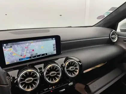 Photo 24 Mercedes Classe A  200 7G-DCT