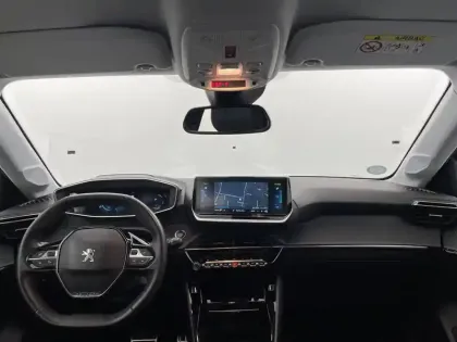 Photo 31 Peugeot 208  Electrique 50 kWh 136ch