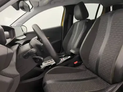 Photo 13 Peugeot 208  Electrique 50 kWh 136ch