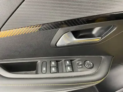 Photo 24 Peugeot 208  Electrique 50 kWh 136ch