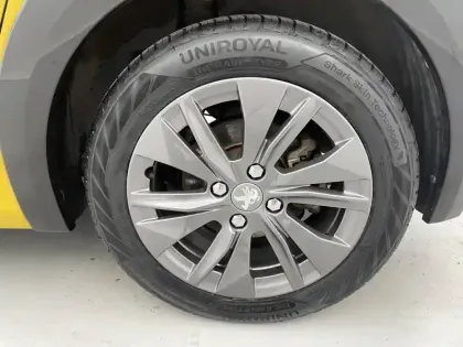 Photo 15 Peugeot 208  Electrique 50 kWh 136ch