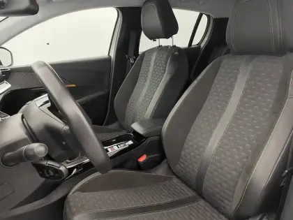 Photo 13 Peugeot 208  PureTech 100 S&S BVM6