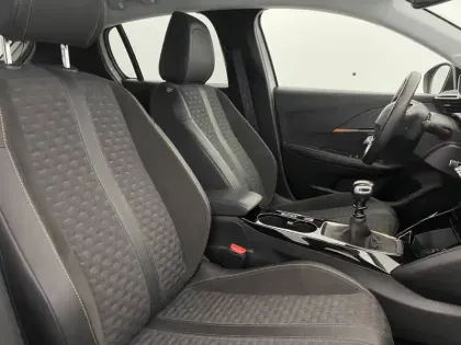 Photo 26 Peugeot 208  PureTech 100 S&S BVM6