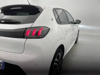 Photo 30 Peugeot 208  PureTech 100 S&S BVM6