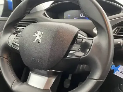 Photo 28 Peugeot 308  PureTech 110ch S&S BVM6