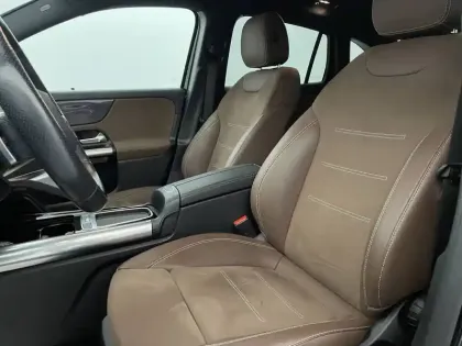 Photo 95 Mercedes GLA  200 d 8G-DCT