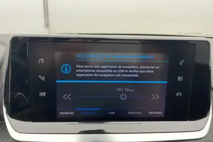 Photo 14 Peugeot 208  PureTech 100 S&S EAT8