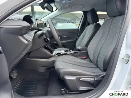 Photo 31 Peugeot 208  Electrique 50 kWh 136ch