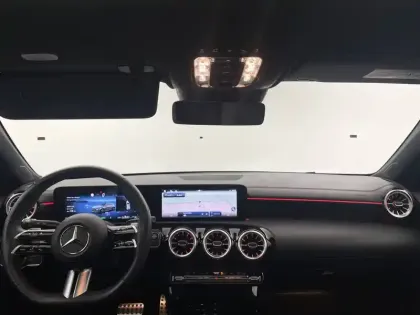 Photo 65 Mercedes CLA  Shooting Brake 250 e Hybrid EQ 8G-DCT