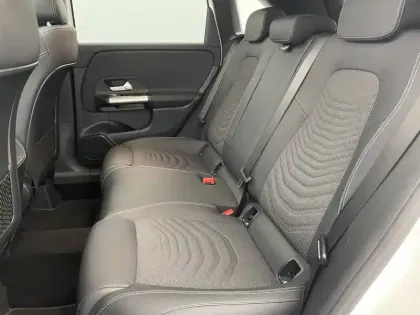 Photo 15 Mercedes Classe B  180 d 8G-DCT