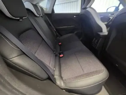 Photo 26 Renault Captur  E-Tech full hybrid 145