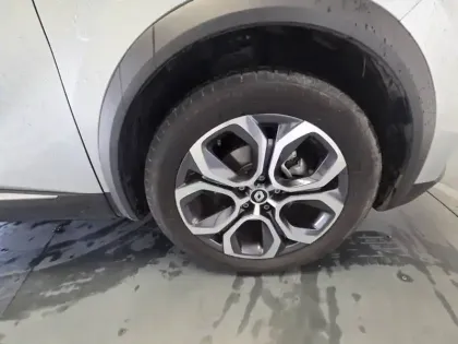 Photo 24 Renault Captur  E-Tech full hybrid 145