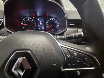 Photo 39 Renault Captur  E-Tech full hybrid 145