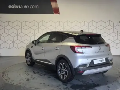 Photo 18 Renault Captur  E-Tech full hybrid 145