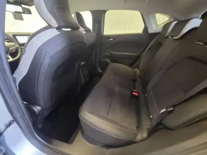 Photo 29 Renault Captur  E-Tech full hybrid 145