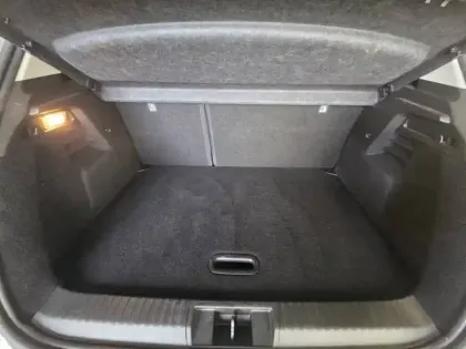 Photo 15 Renault Captur  E-Tech full hybrid 145