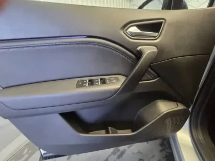 Photo 30 Renault Captur  E-Tech full hybrid 145