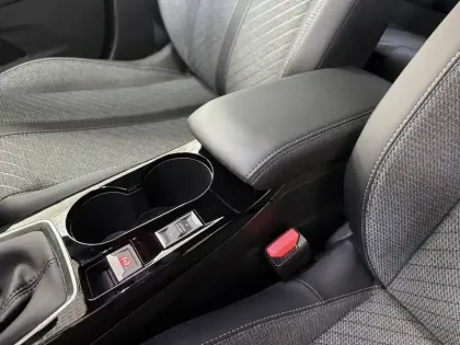 Photo 23 Peugeot 2008  100 S&S BVM6