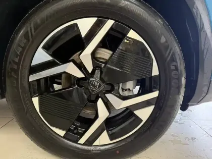 Photo 5 Peugeot 2008  100 S&S BVM6