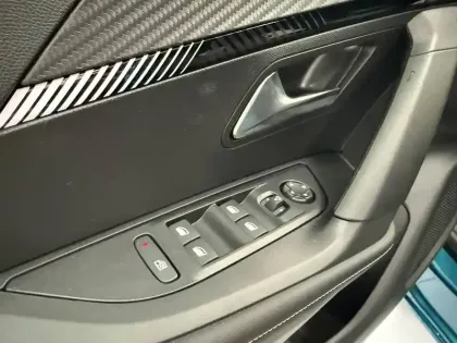 Photo 14 Peugeot 2008  100 S&S BVM6