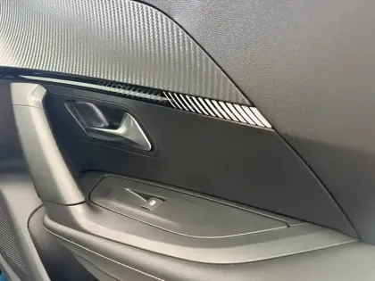 Photo 28 Peugeot 2008  100 S&S BVM6