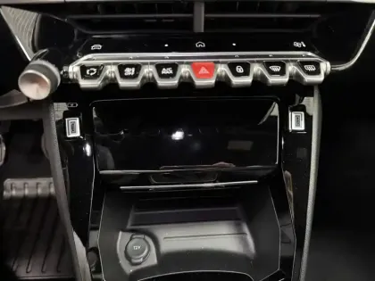 Photo 21 Peugeot 2008  100 S&S BVM6