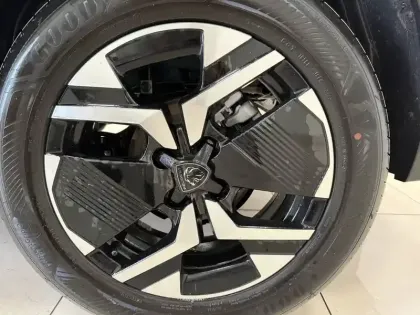 Photo 7 Peugeot 2008  100 S&S BVM6