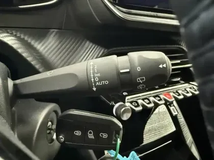 Photo 19 Peugeot 2008  100 S&S BVM6