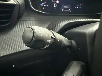 Photo 112 Peugeot 2008  100 S&S BVM6