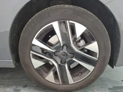 Photo 31 Peugeot 208  100 S&S BVM6