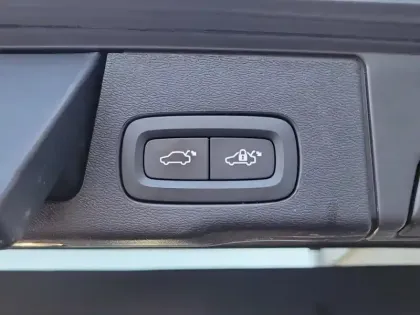 Photo 24 Volvo Xc60  B4 197 ch Geartronic 8