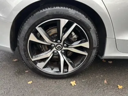 Photo 11 Volvo V60 Gén. II Ph1 NG2 Ultra Style Dark 5